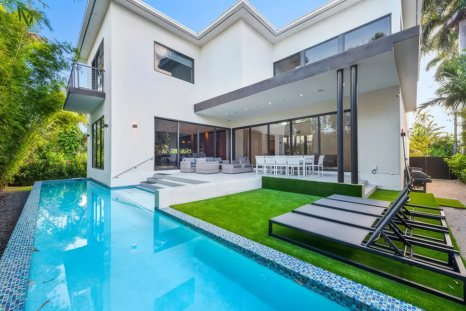 Villa Nautica - $3,700