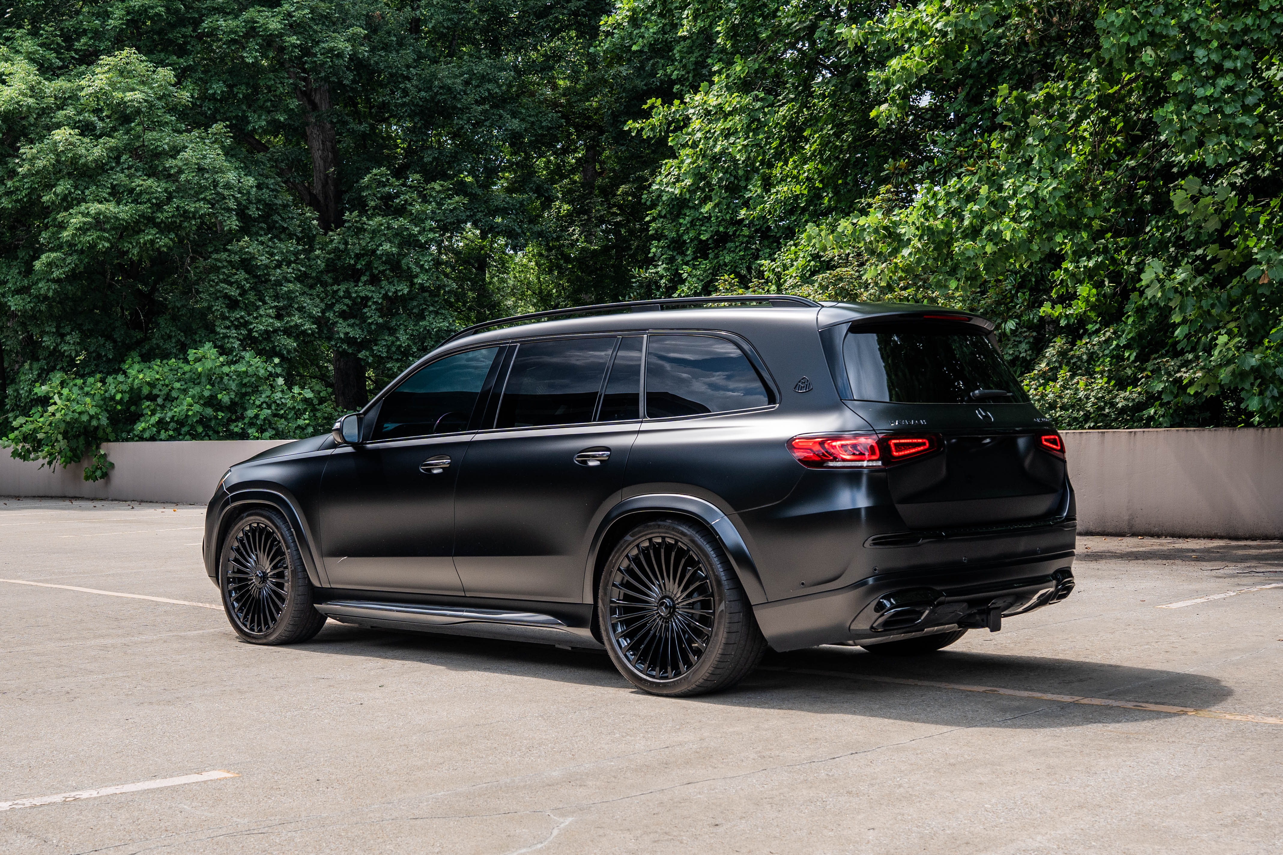 Maybach GLS 600 - Night Black Magno on Black