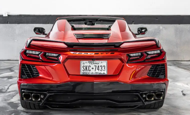 Chevrolet Corvette C8 Stingray – Red on Black