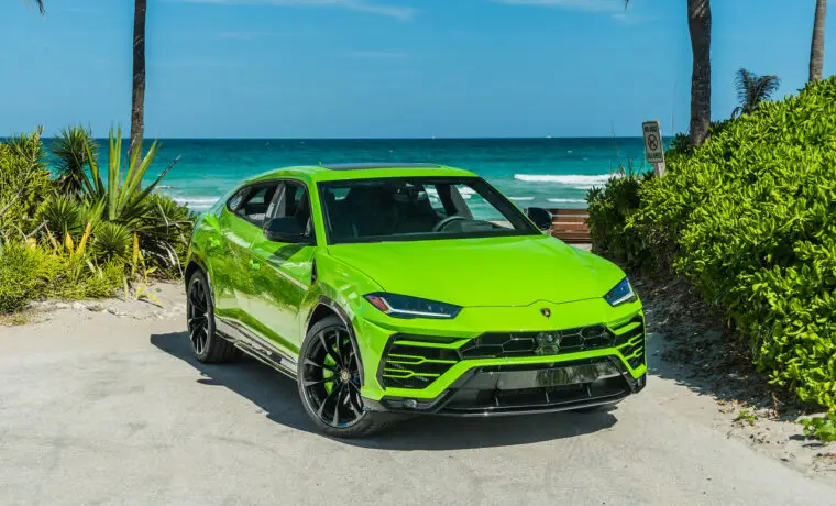 Lamborghini Urus – Green on Green & Black