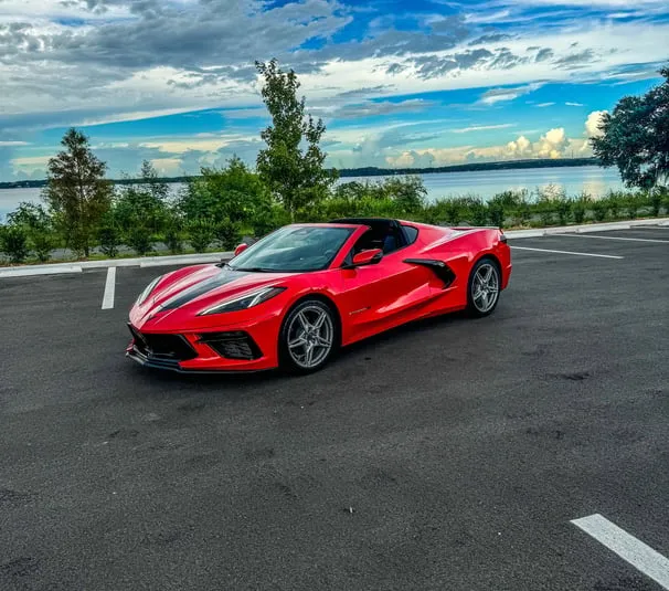 Corvette Stingray C8 - Red on Black
