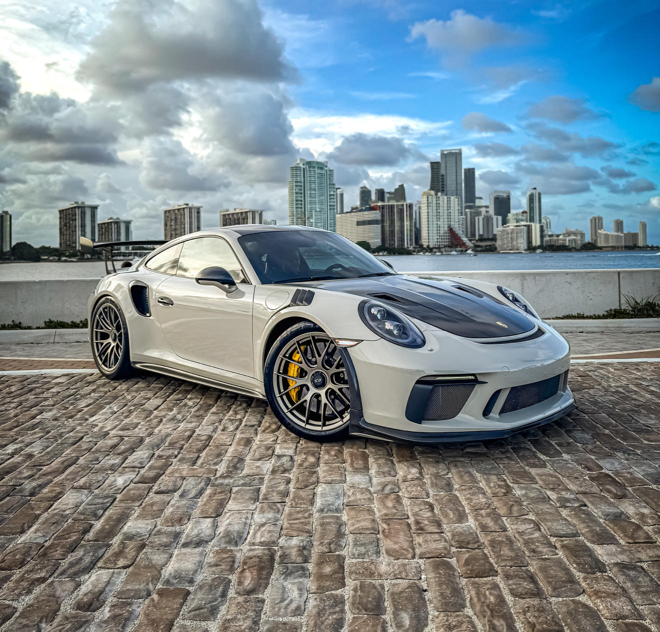 Porsche GT3RS Weissach Edition - Grey on Black