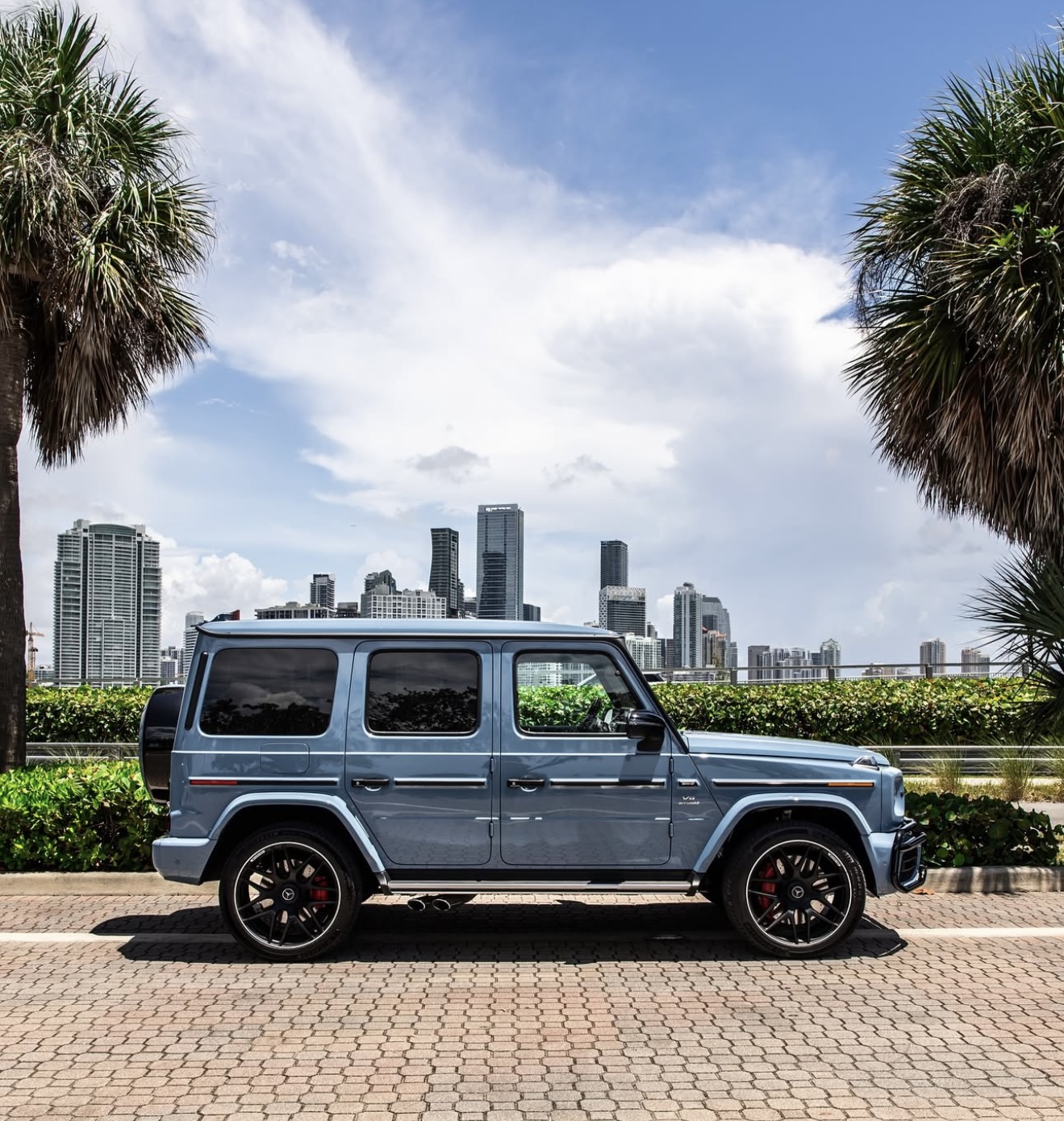 Mercedes-Benz G63 AMG - China Blue on Platinum White