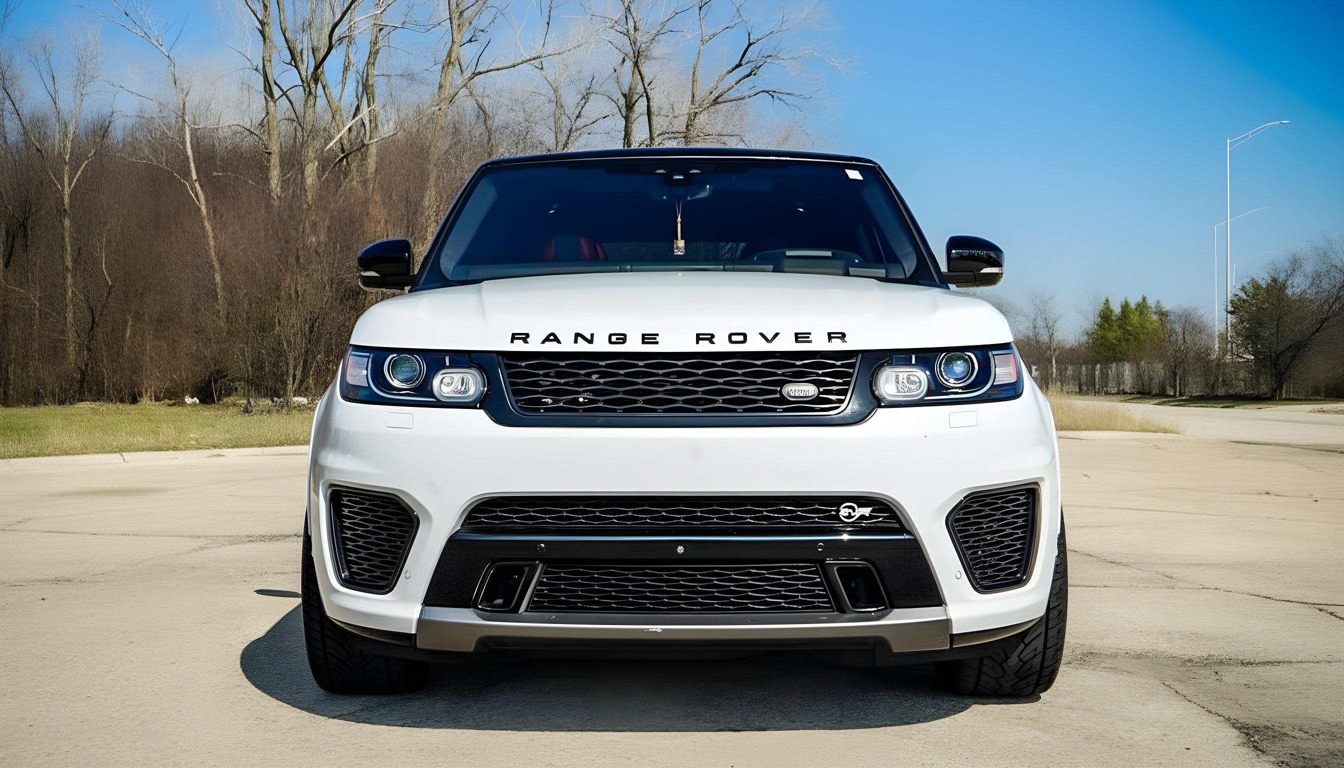 Range Rover SVR - Fuji White