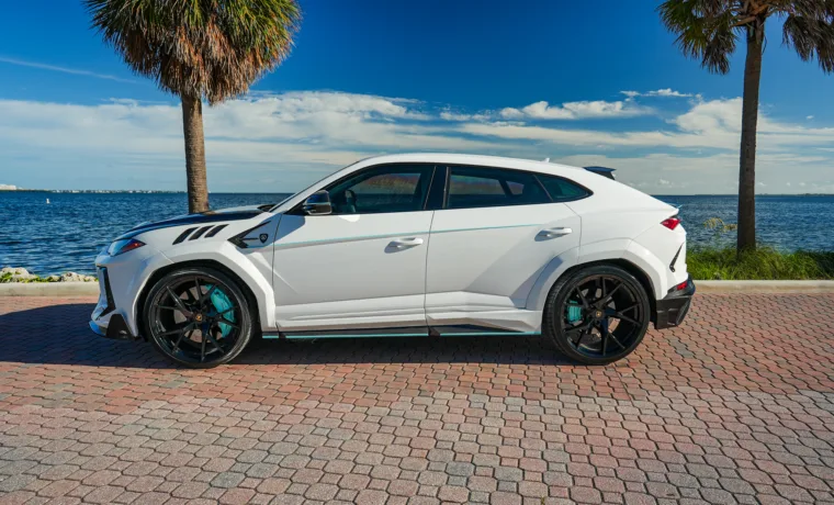 Mansory Lamborghini Urus – White & Black on Tiffany Blue