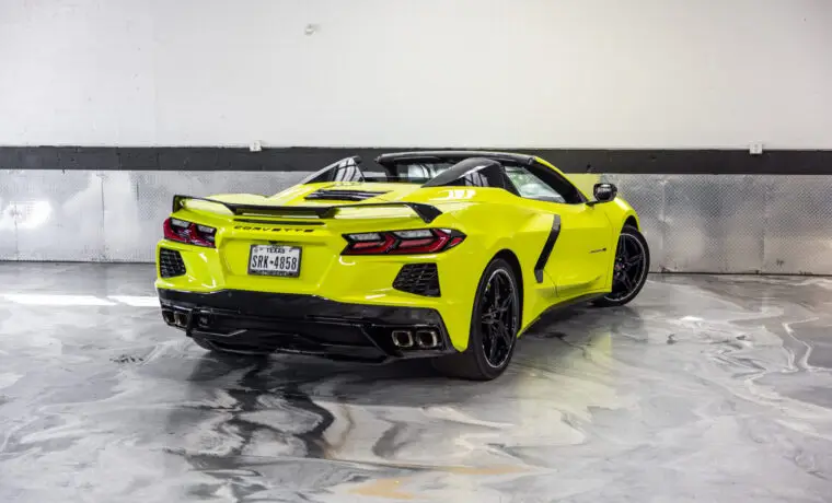Chevrolet Corvette C8 Stingray – Yellow-Green on Black