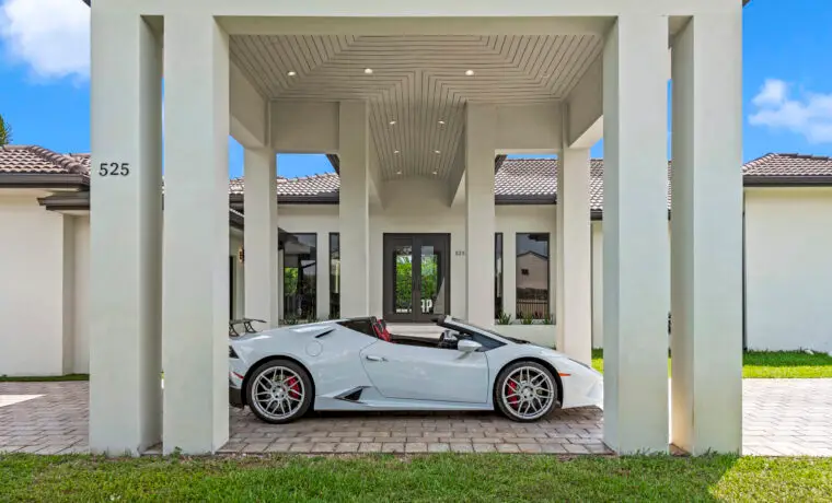 Villa Grand - $2,025