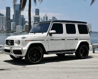 Mercedes-Benz G63 AMG – White on Red