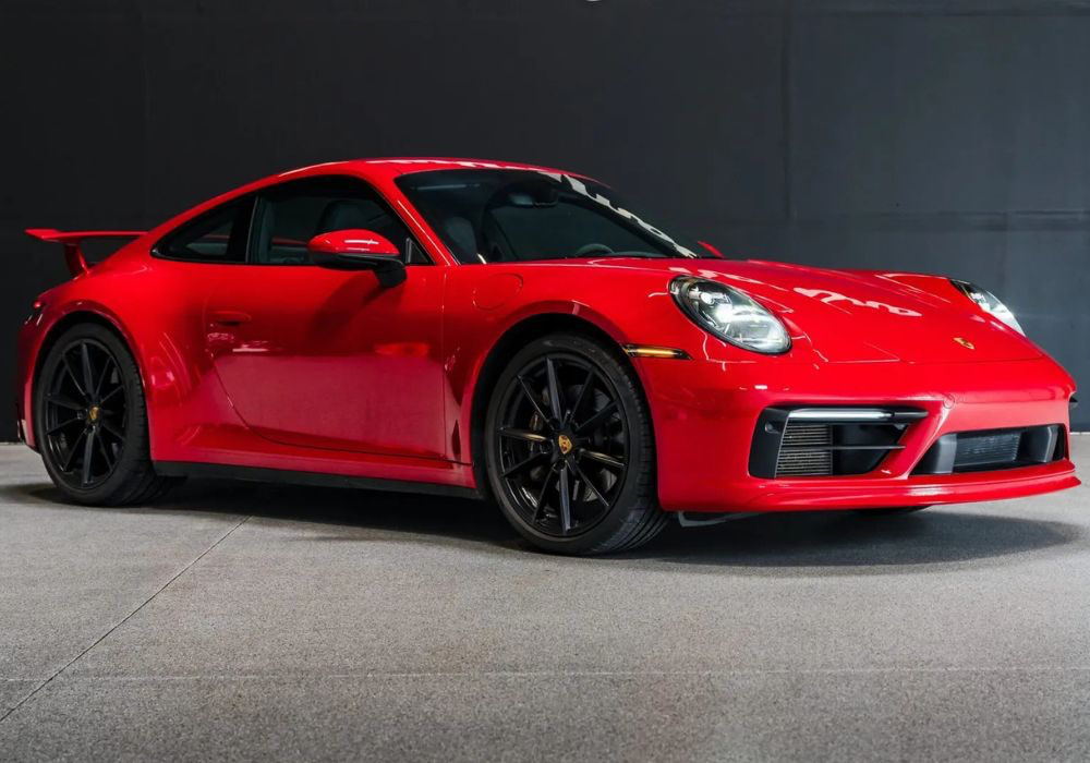 Porsche 911 Carrera - Red