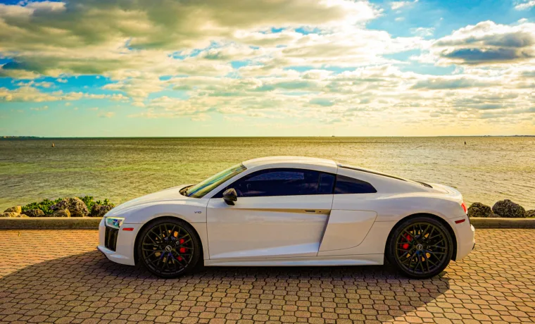 Audi R8 – White on Black