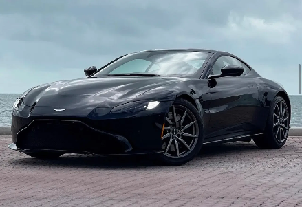 Aston Martin Vantage – Midnight Blue on Black