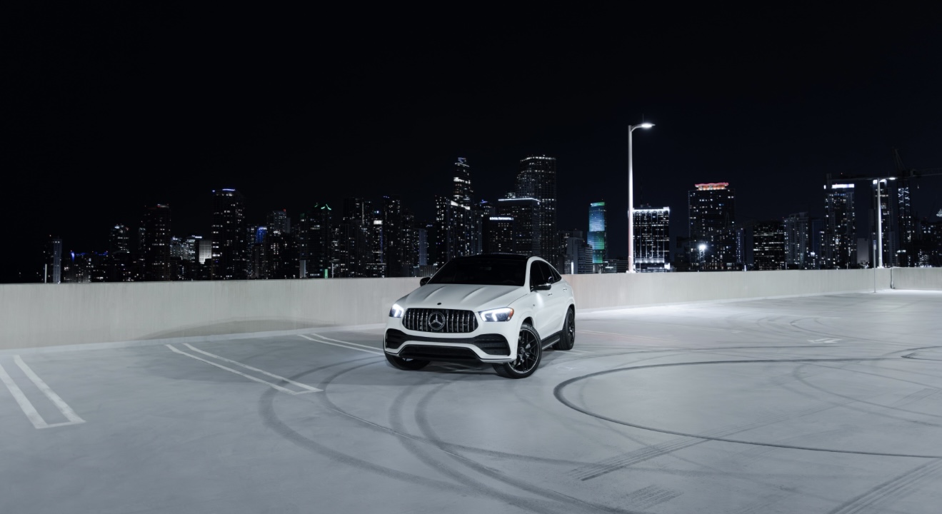 Mercedes Benz GLE 53 AMG - White on Red & Black 