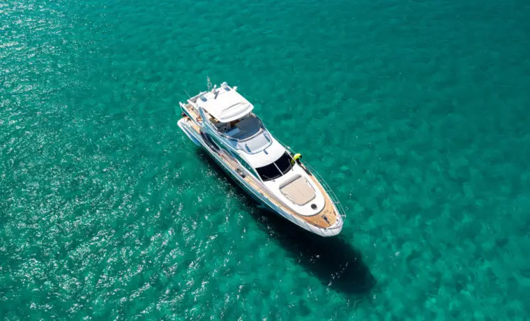 70' Azimut Flybridge Lugo I - $5,900