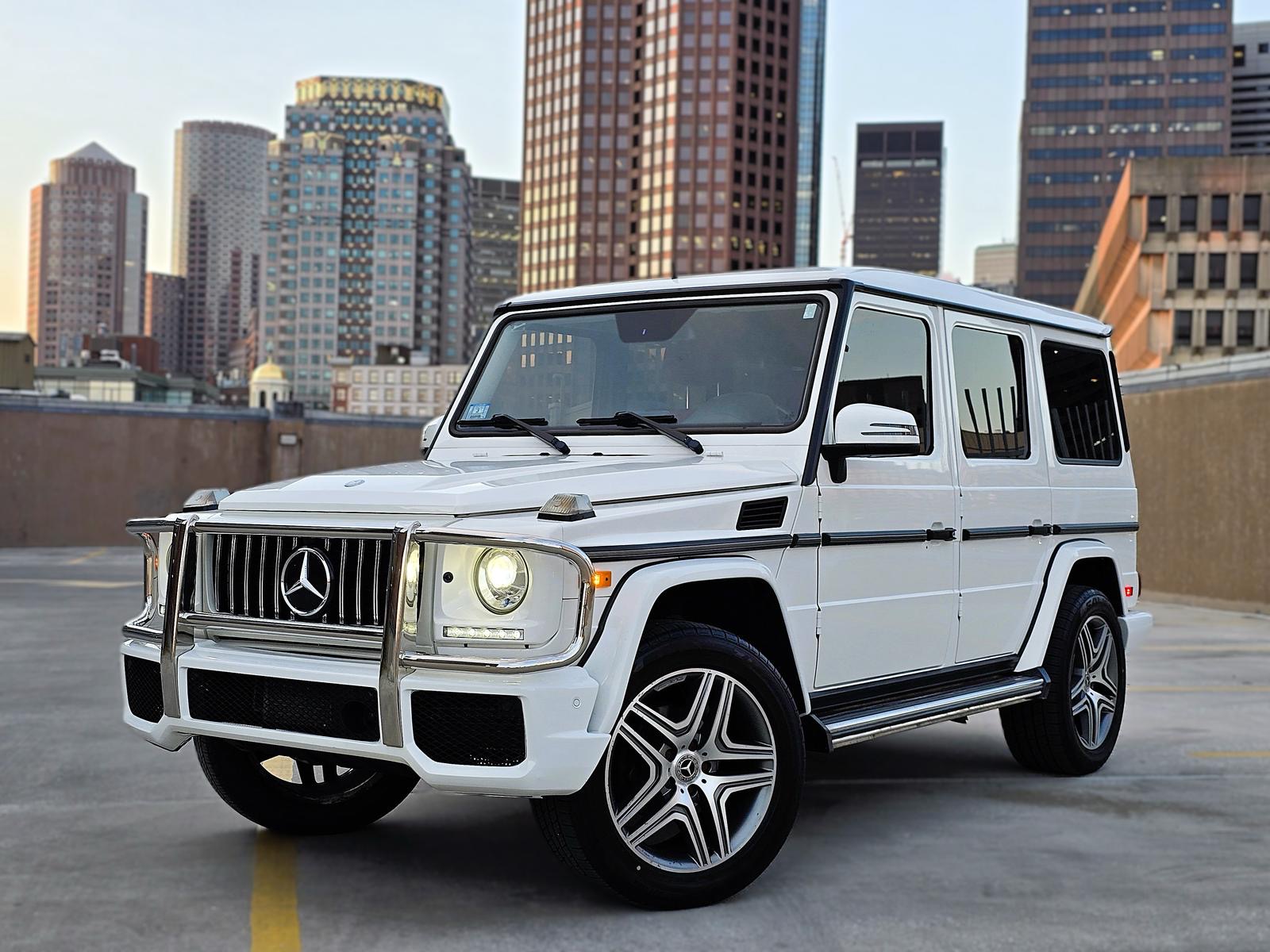 Mercedes-Benz G-550 - Polar White on Designo Classic Red & Black