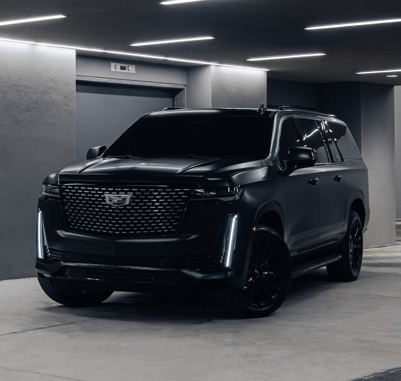 Cadillac Escalade - Black on Black