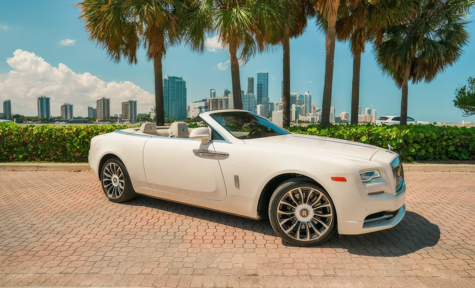 Rolls-Royce Dawn – Arctic White on Seashell & Black