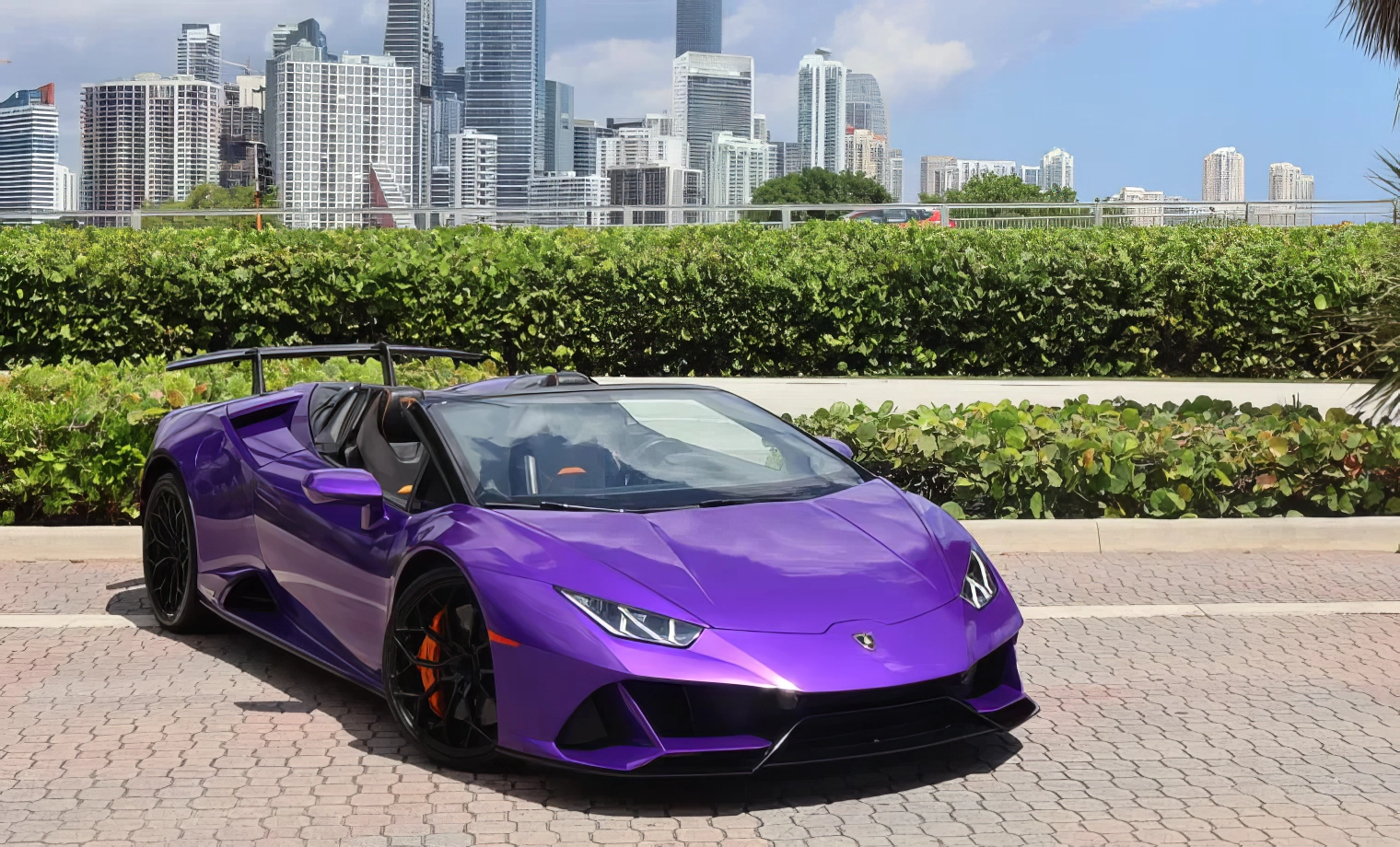 Lamborghini Huracan EVO Spyder – Viola Parsifae on Nero (Gloss Royal Purple on Black)