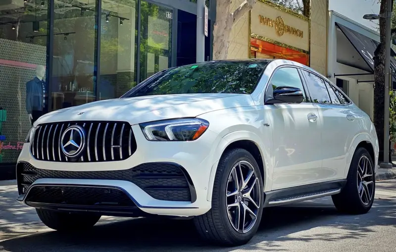 Mercedes-Benz GLE 53 AMG – White on Black