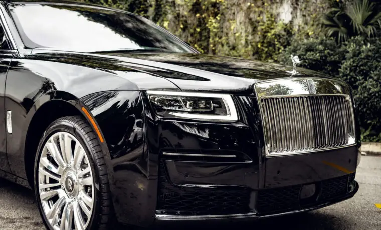 Rolls-Royce Ghost Series II – Black on Red
