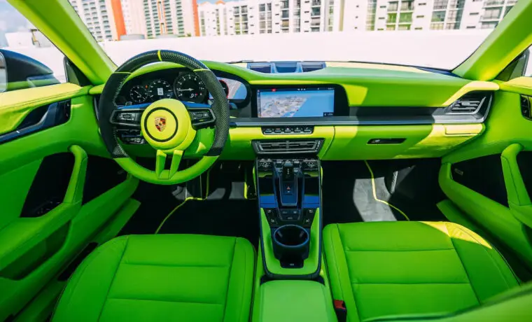 Porsche 911 Carrera S – Black on Green