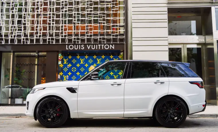 Range Rover Sport HSE – White on Cream