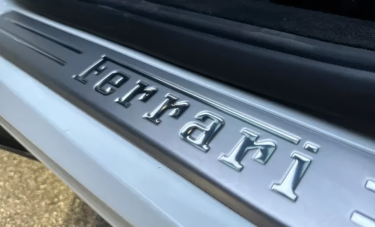 Ferrari F8 Spider — Bianco Avus on Rosso (Solid White on Red)