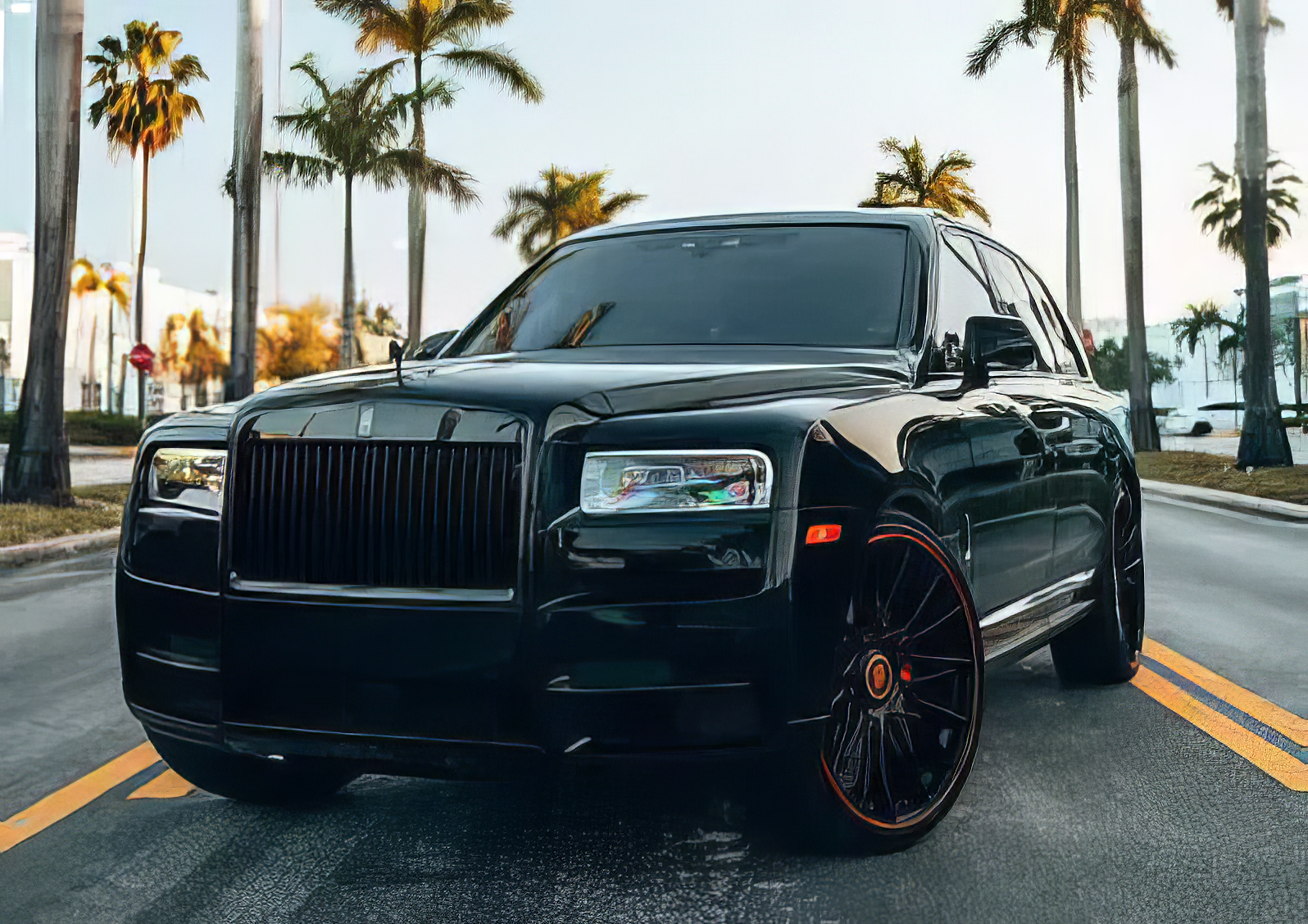 Rolls-Royce Cullinan — Diamond Black on Mandarin & Black