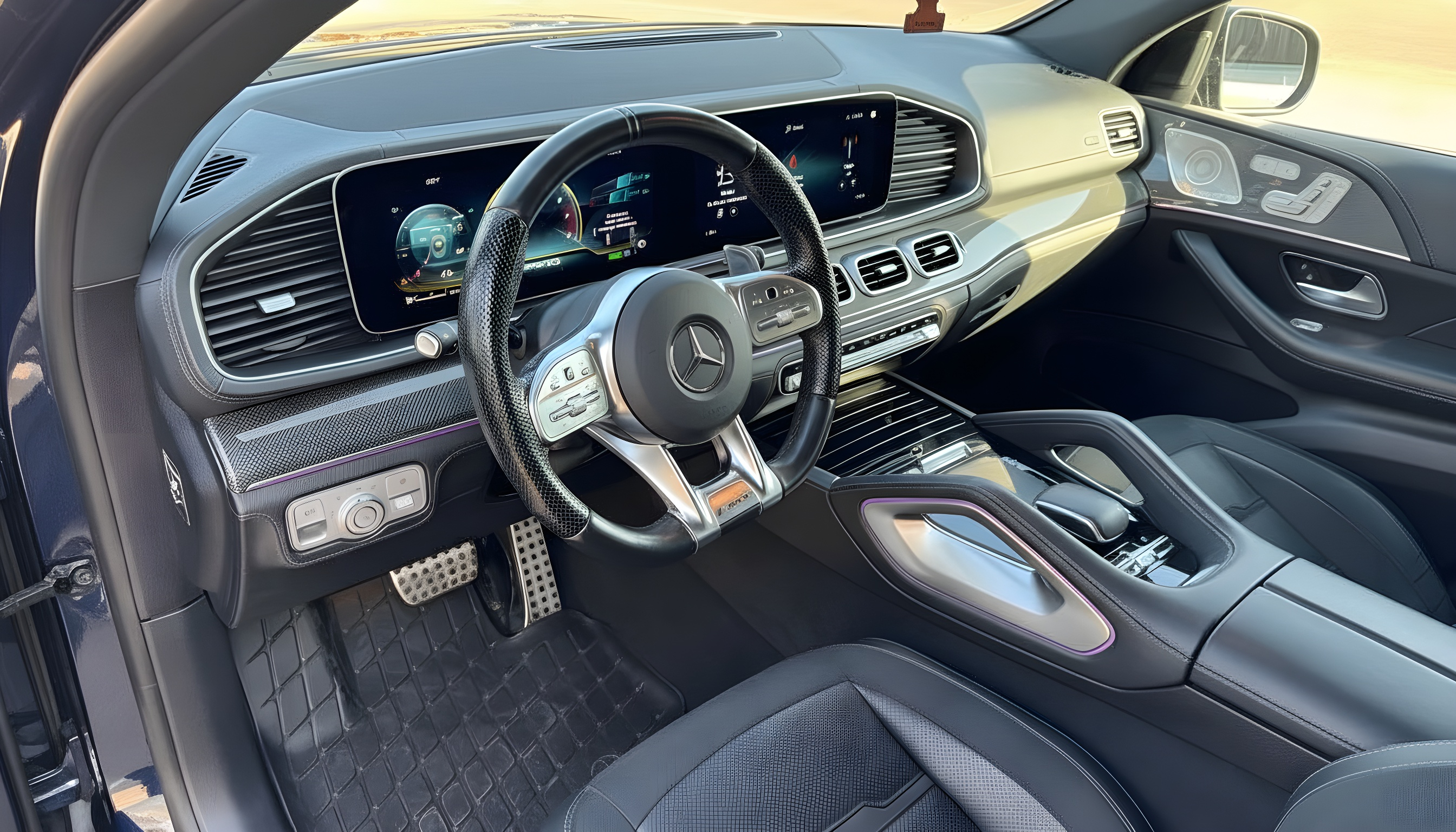Mercedes-Benz GLE 53 AMG - Obsidian Black Metallic on Black 