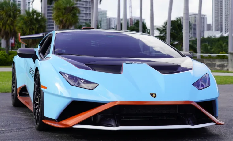 Lamborghini Huracán STO Special Edition — Light Blue on Black