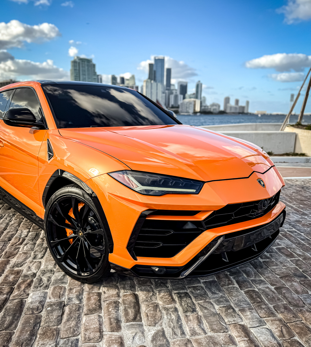Lamborghini Urus - Orange on Black & Orange