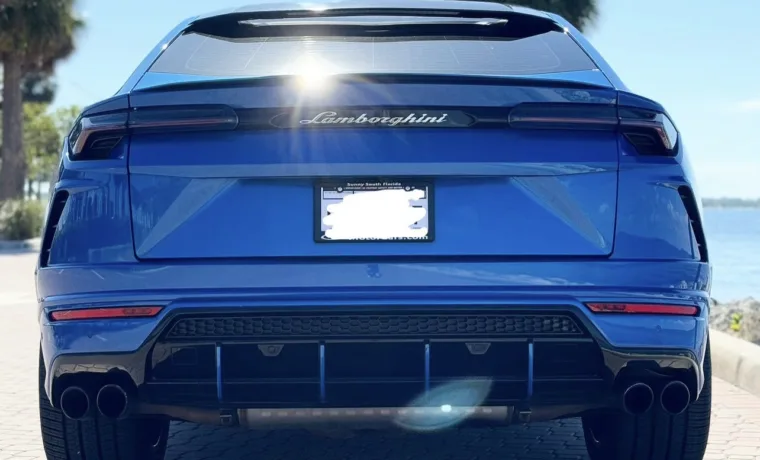 Lamborghini Urus – Blue on Blue & Black