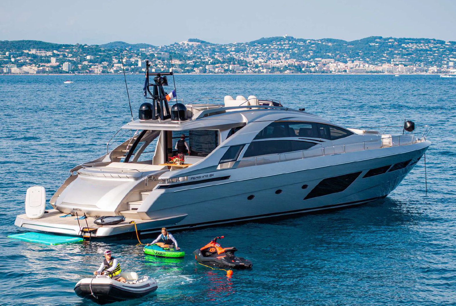 Pershing 8X