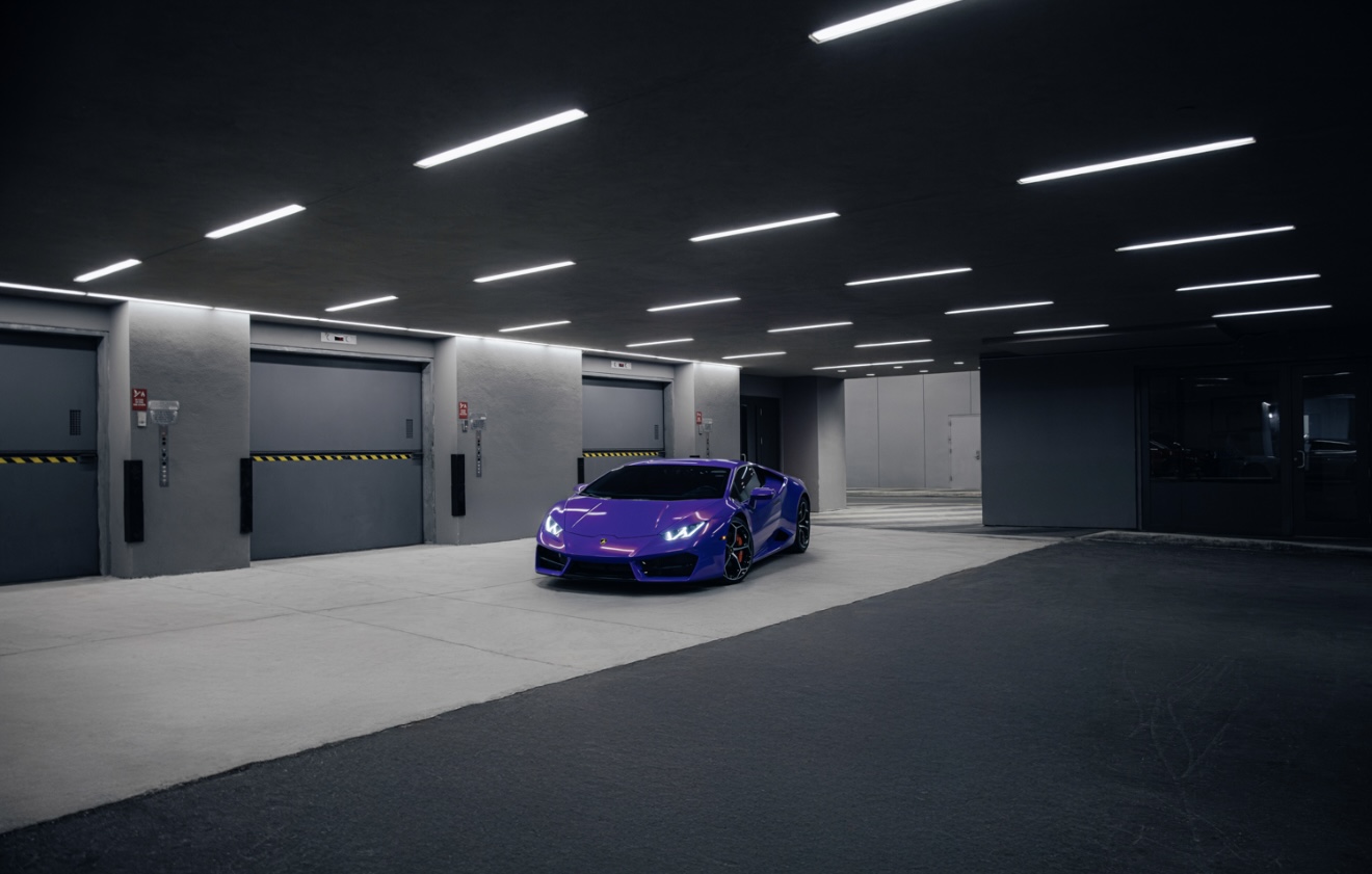 Lamborghini Huracan Coupe - Purple on Black 