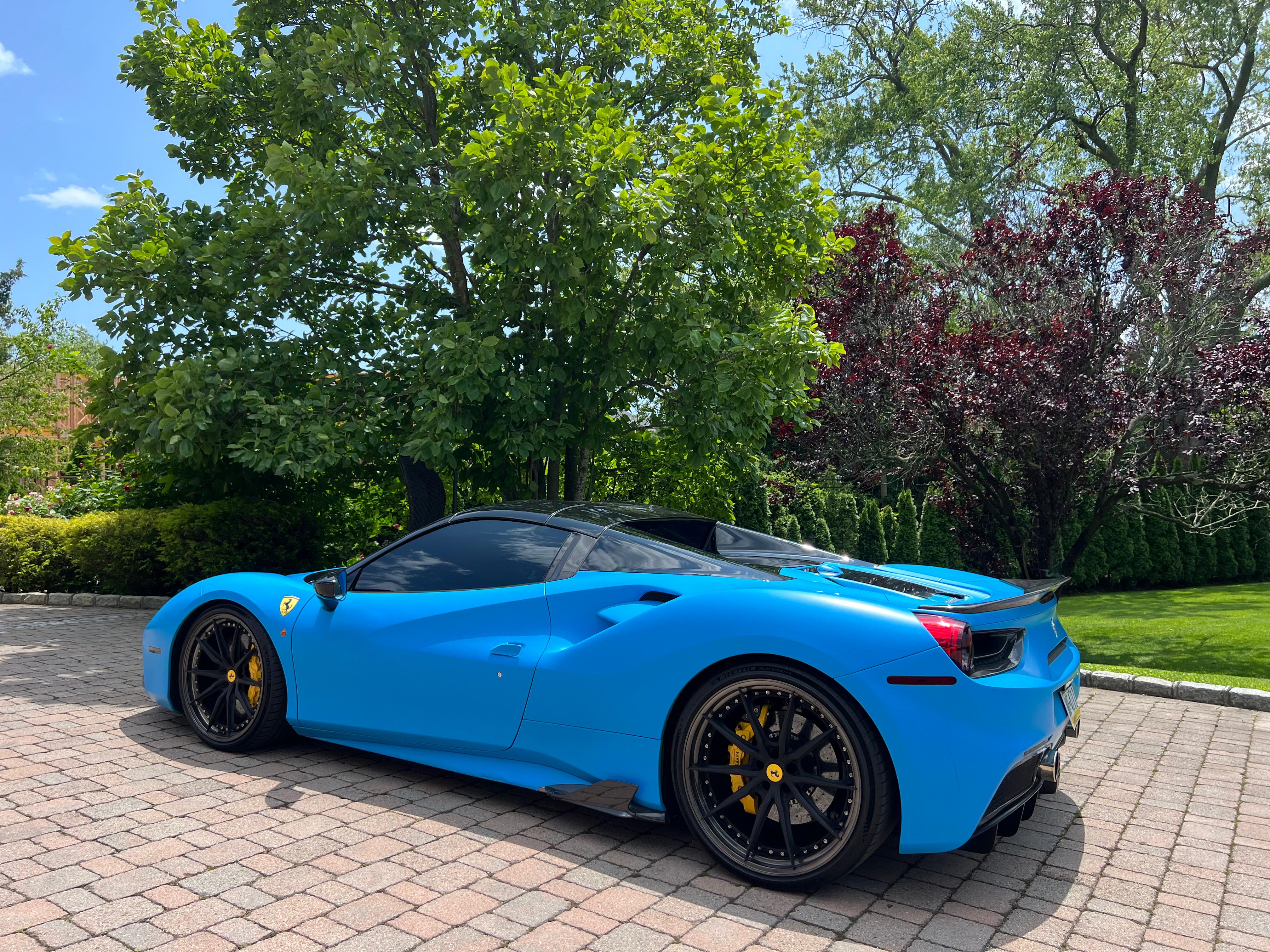 Ferrari 488 Spider - Blue