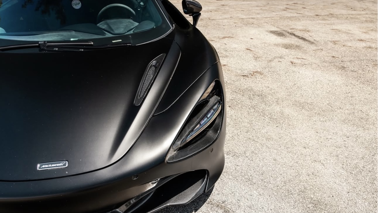 McLaren 720S - Black on Black