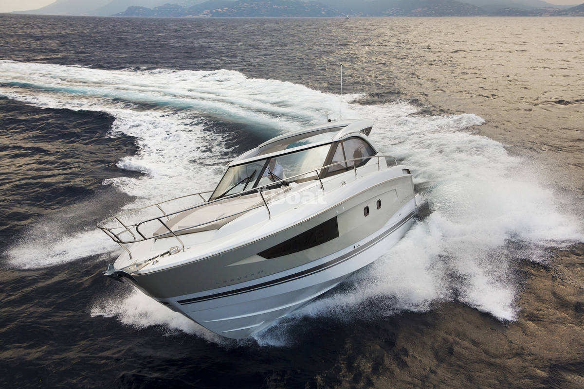 Leader 36