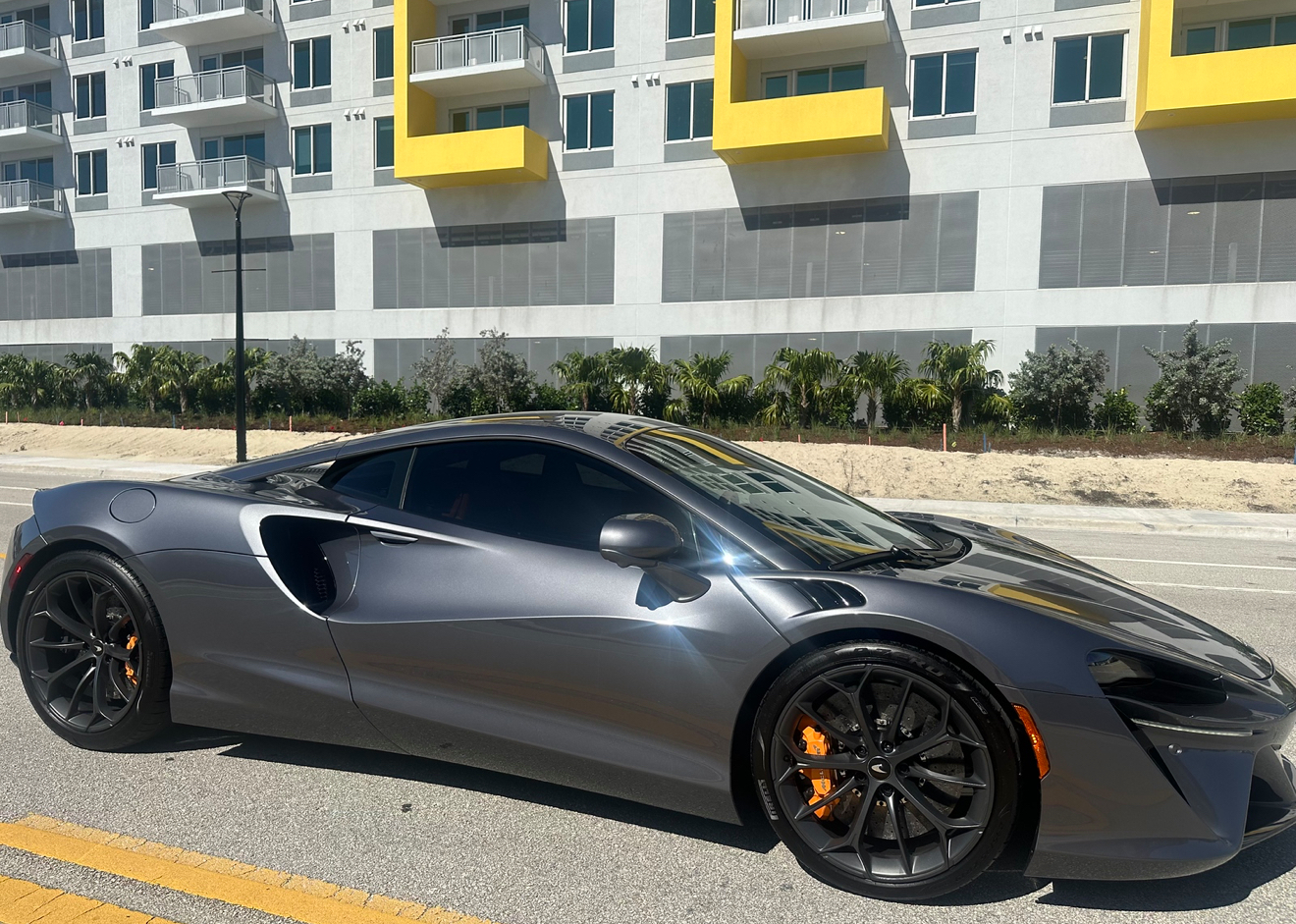 McLaren Artura - Grey on Orange