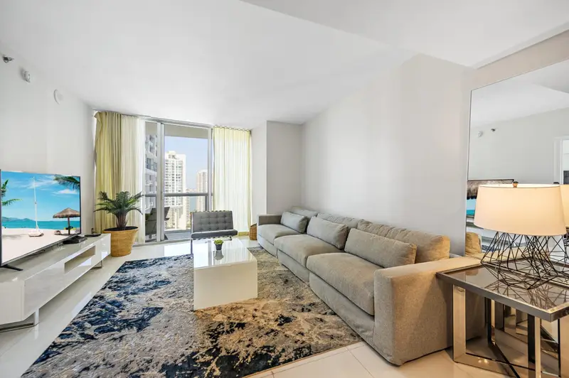 Icon Brickell 1 Bedroom Presidential Deluxe with Ocean View - $700