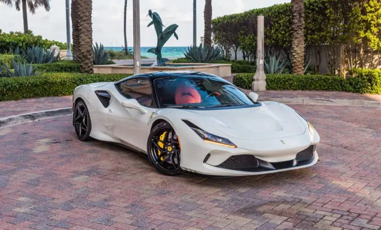 Ferrari F8 Tributo — White on Red