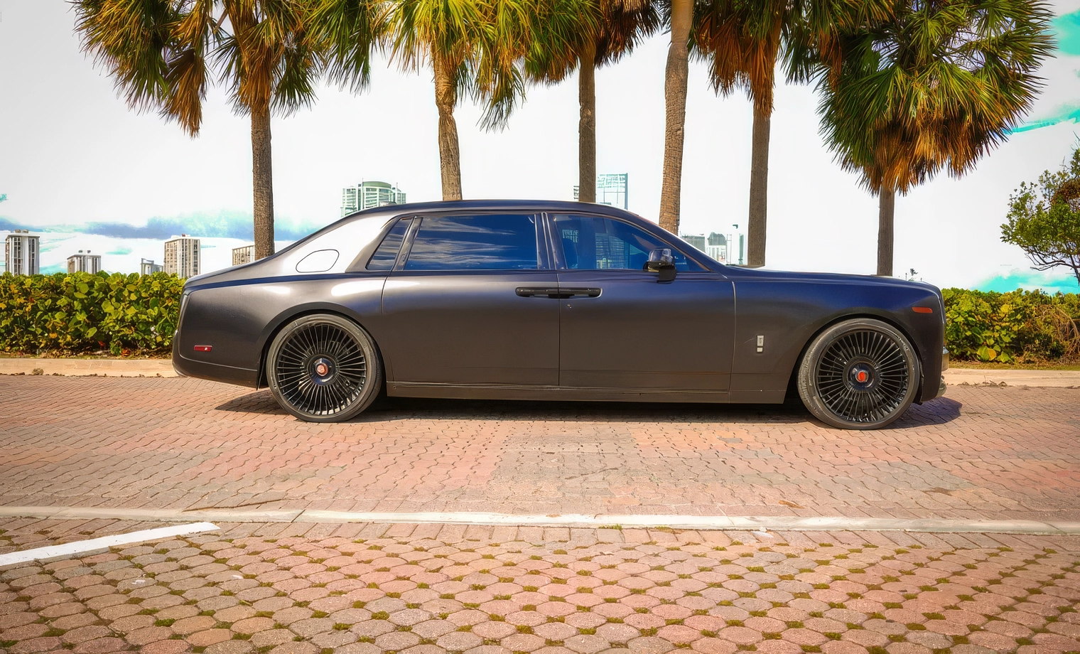 Rolls-Royce Phantom - Satin Dark Grey on Mandarin