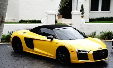 Audi R8 – Yellow on Black
