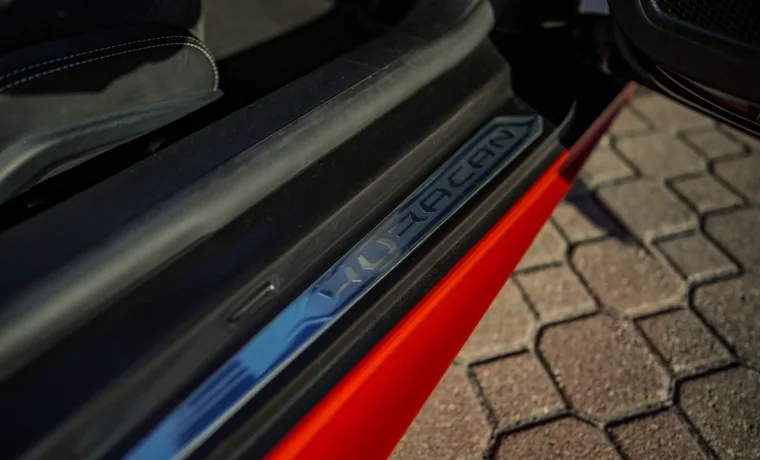 Lamborghini Huracan Spyder – Red on Black
