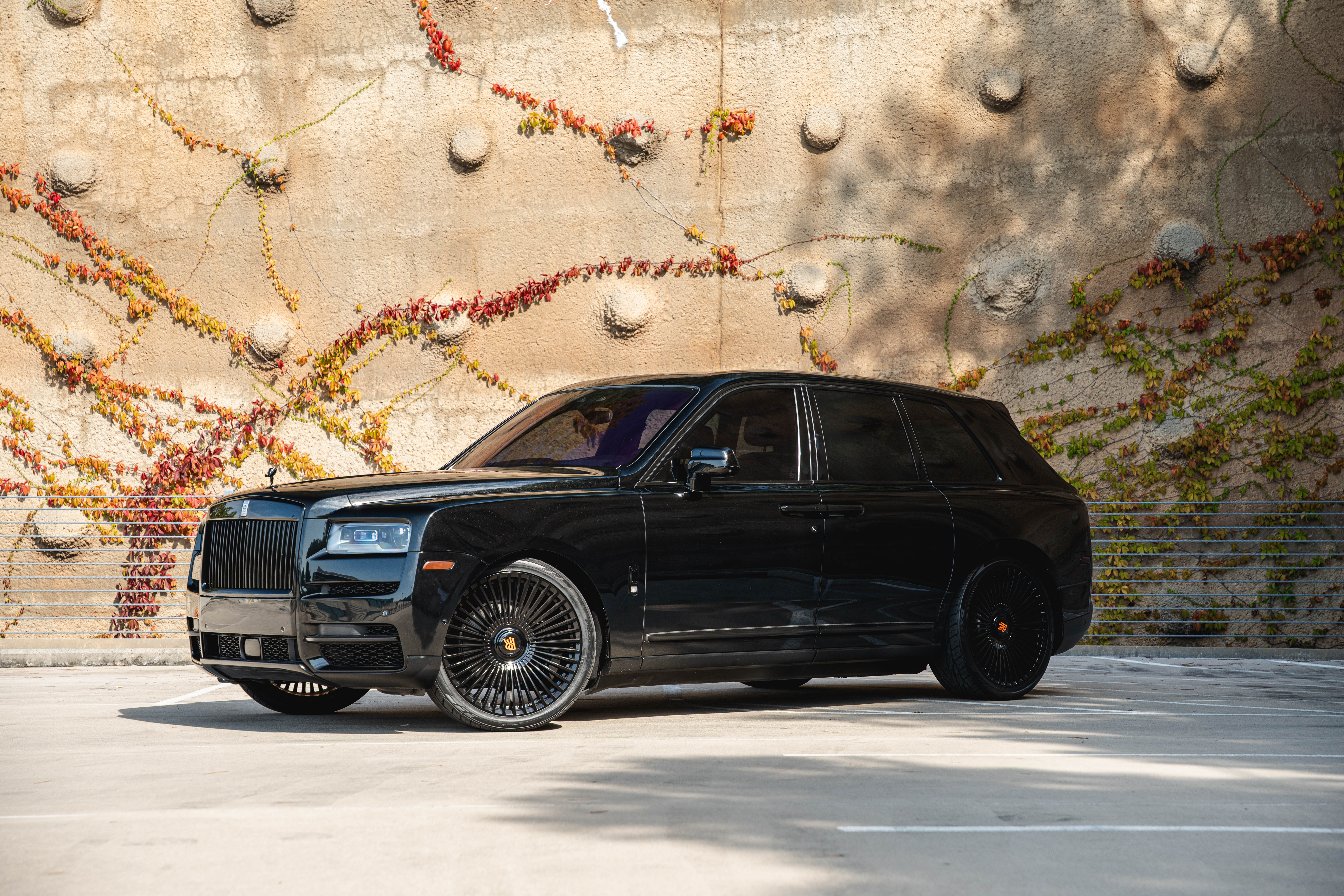 Rolls-Royce Cullinan - Black Diamond on Mandarin & Black