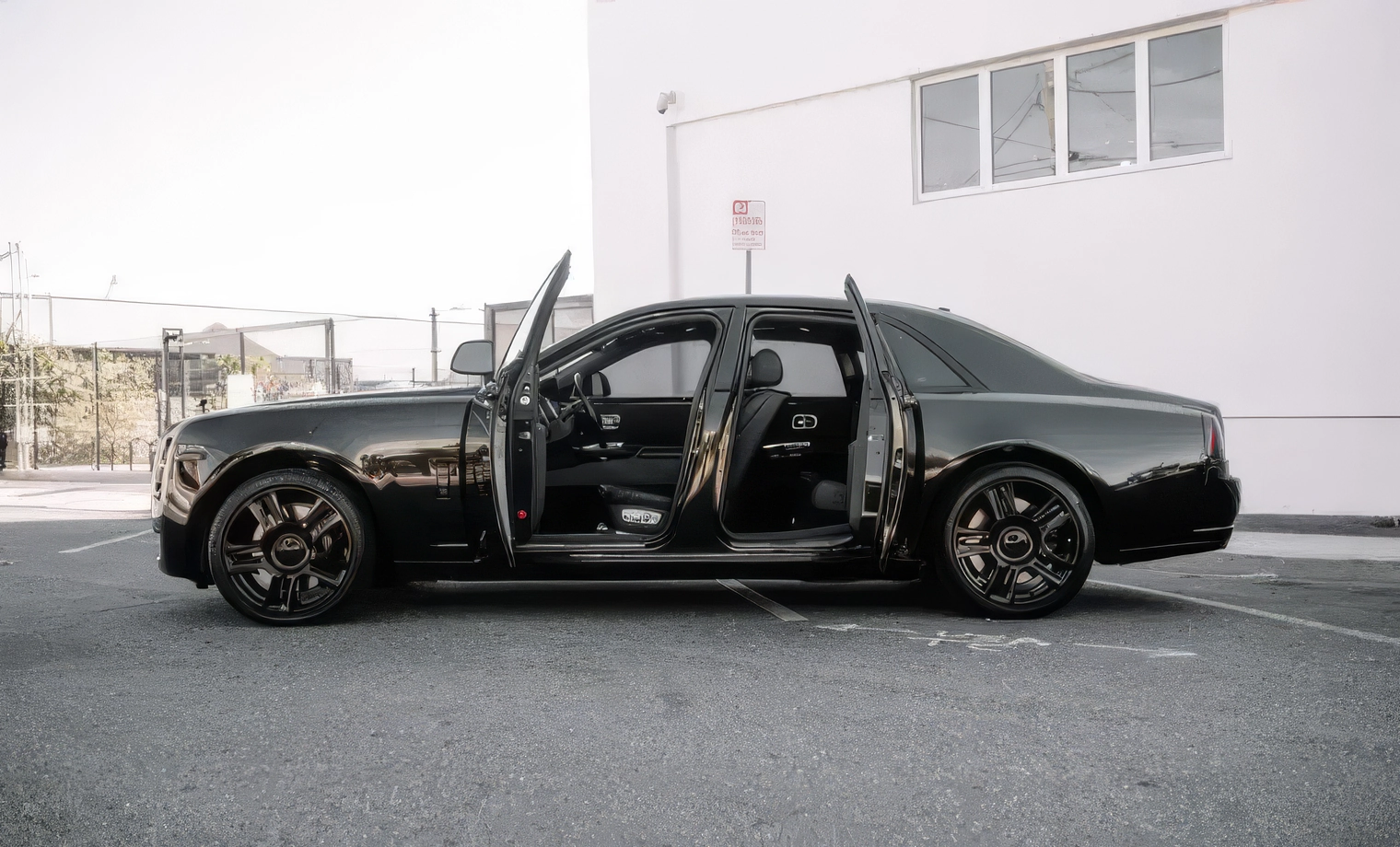 Rolls-Royce Ghost – Diamond Black on Black