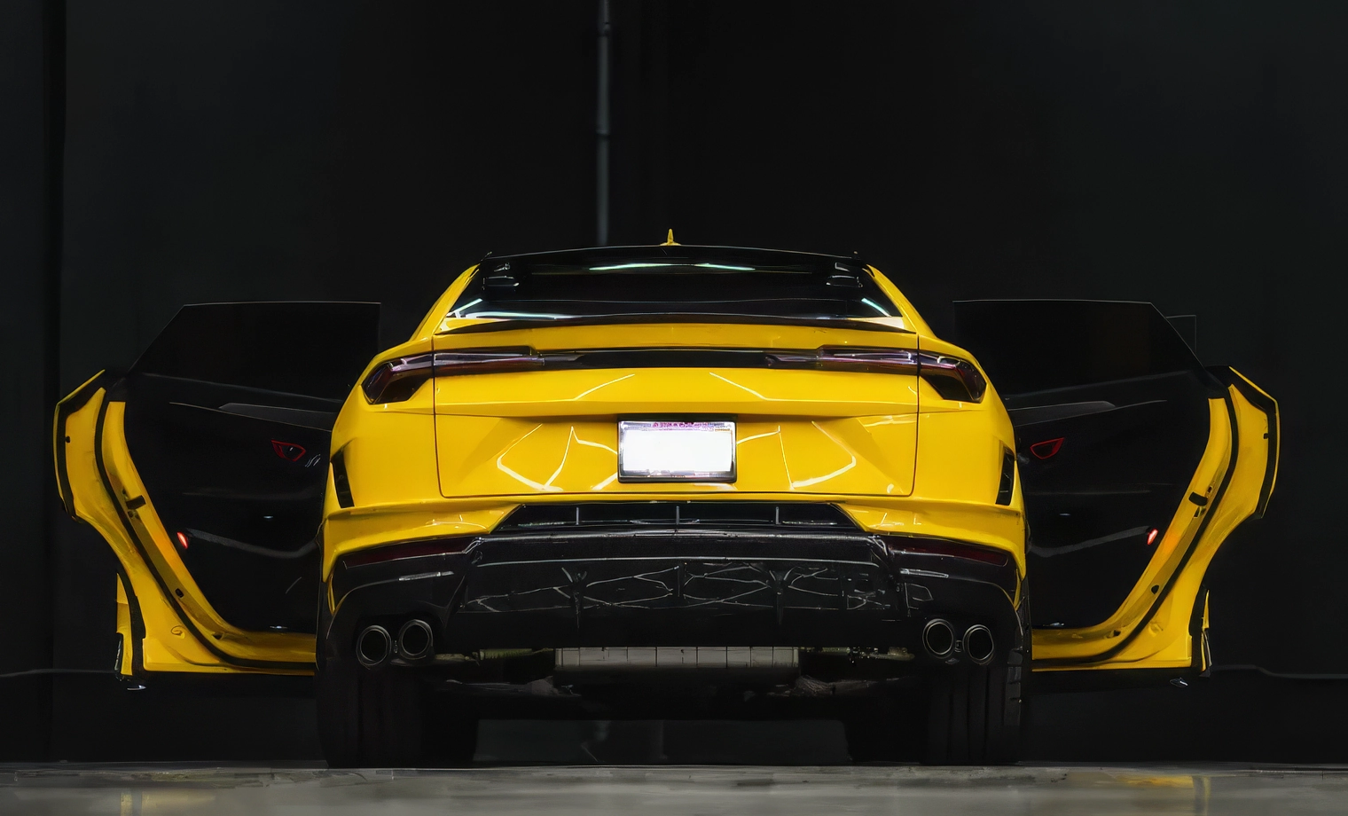 Lamborghini Urus Performante – Giallo Auge on Nero (Solid Yellow on Black)