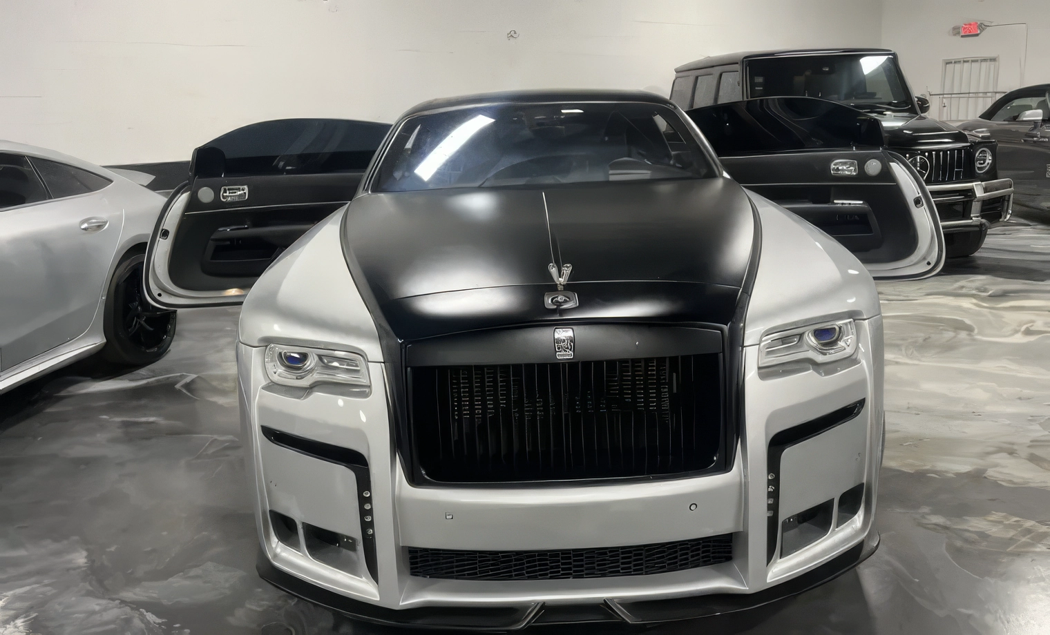 Rolls-Royce Wraith – Arctic White over Satin Black on Black