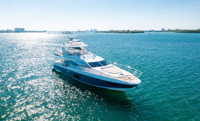 70' Azimut Flybridge Lugo I - $5,900