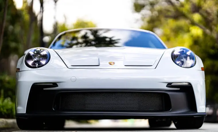 Porsche 911 - GT3 White on Black