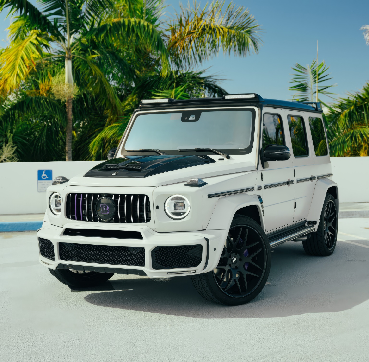 Mercedes-Benz G63 AMG – Diamond White Metallic on Custom Purple