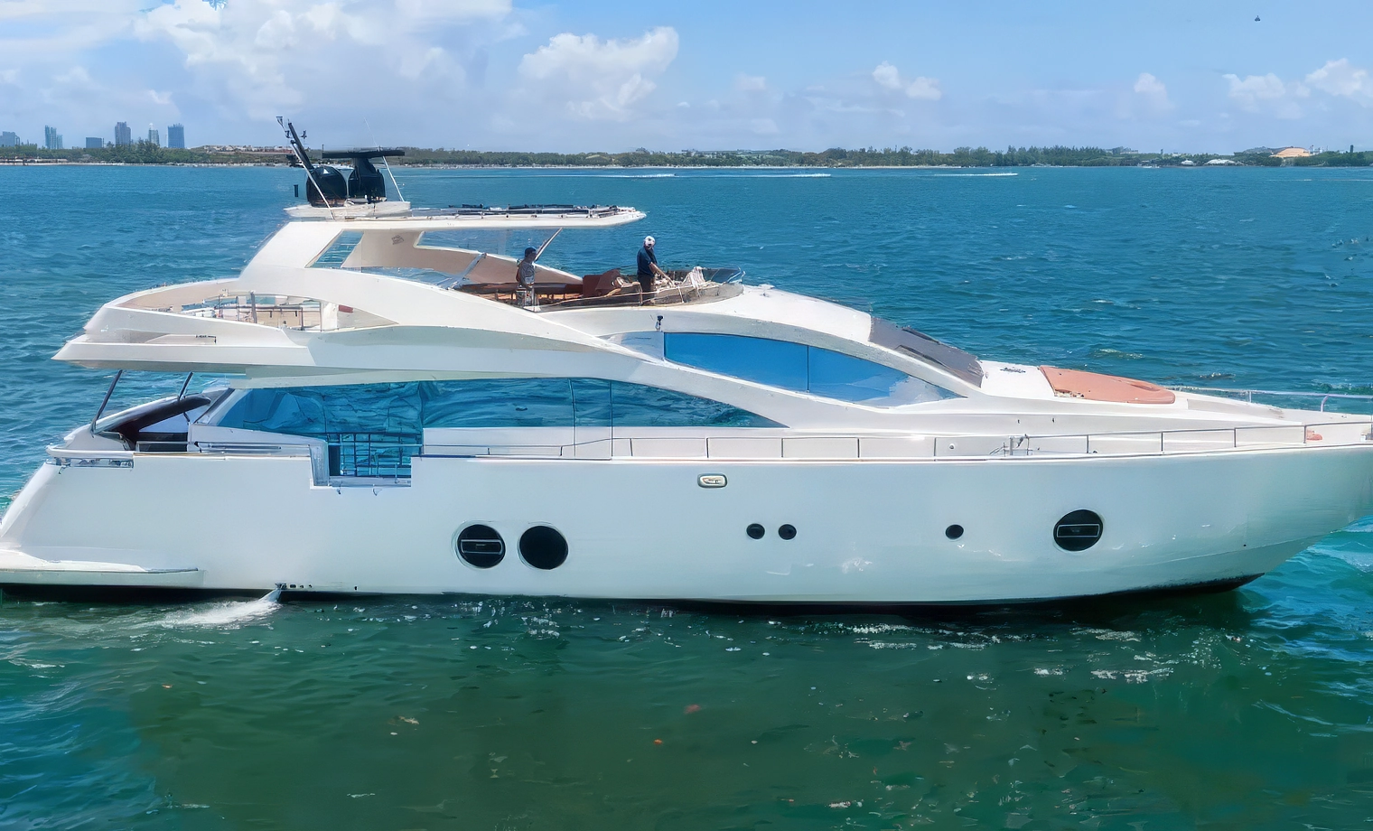 85' Aicon Flybridge - $6,400